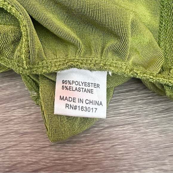 PRINCESS POLLY Loriella Ring Detail Crop Top Color Green Party Size US 2 XS - Picture 12 of 13